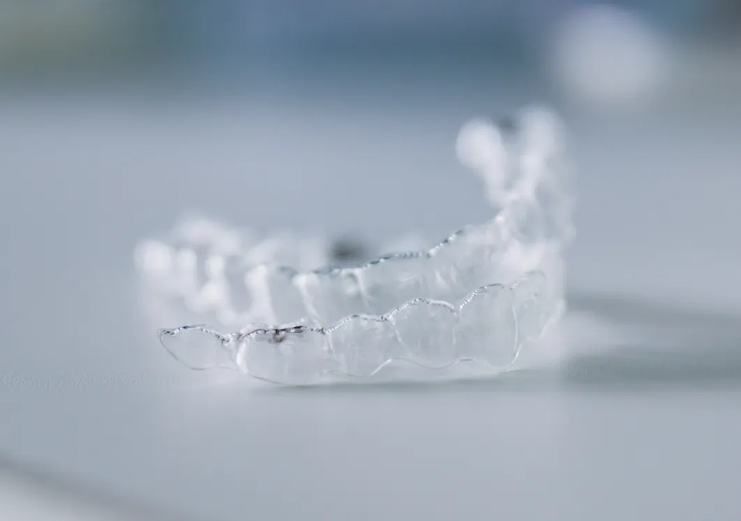 金属が含まれないので金属アレルギーの心配がない