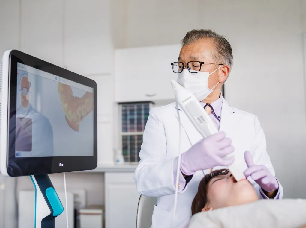 従来の「粘土のような型取り」はありません