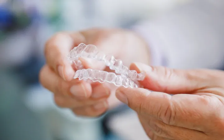 マウスピース型矯正装置